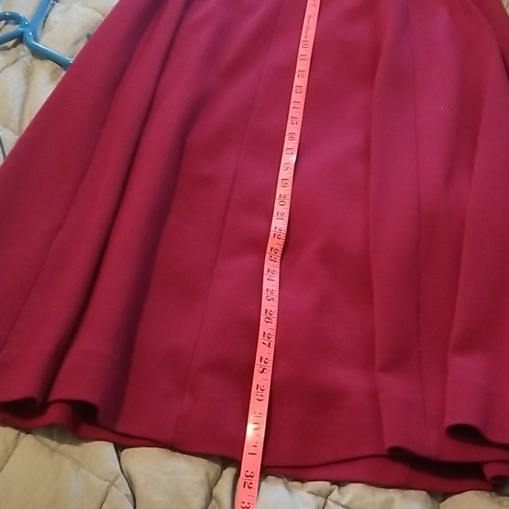 Neiman Marcus maroon skirt - Picture 4 of 5